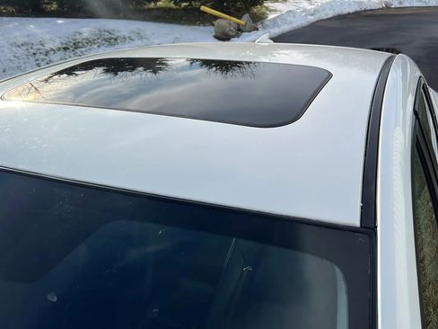 Used 2018 MAZDA MAZDA3 Touring image 8