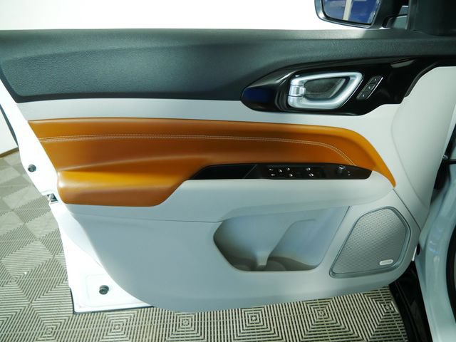 Certified 2023 Jeep Compass Limited w/ Elite Group AWD/4WD image 19