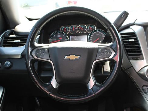 Used 2019 Chevrolet Suburban LT image 24