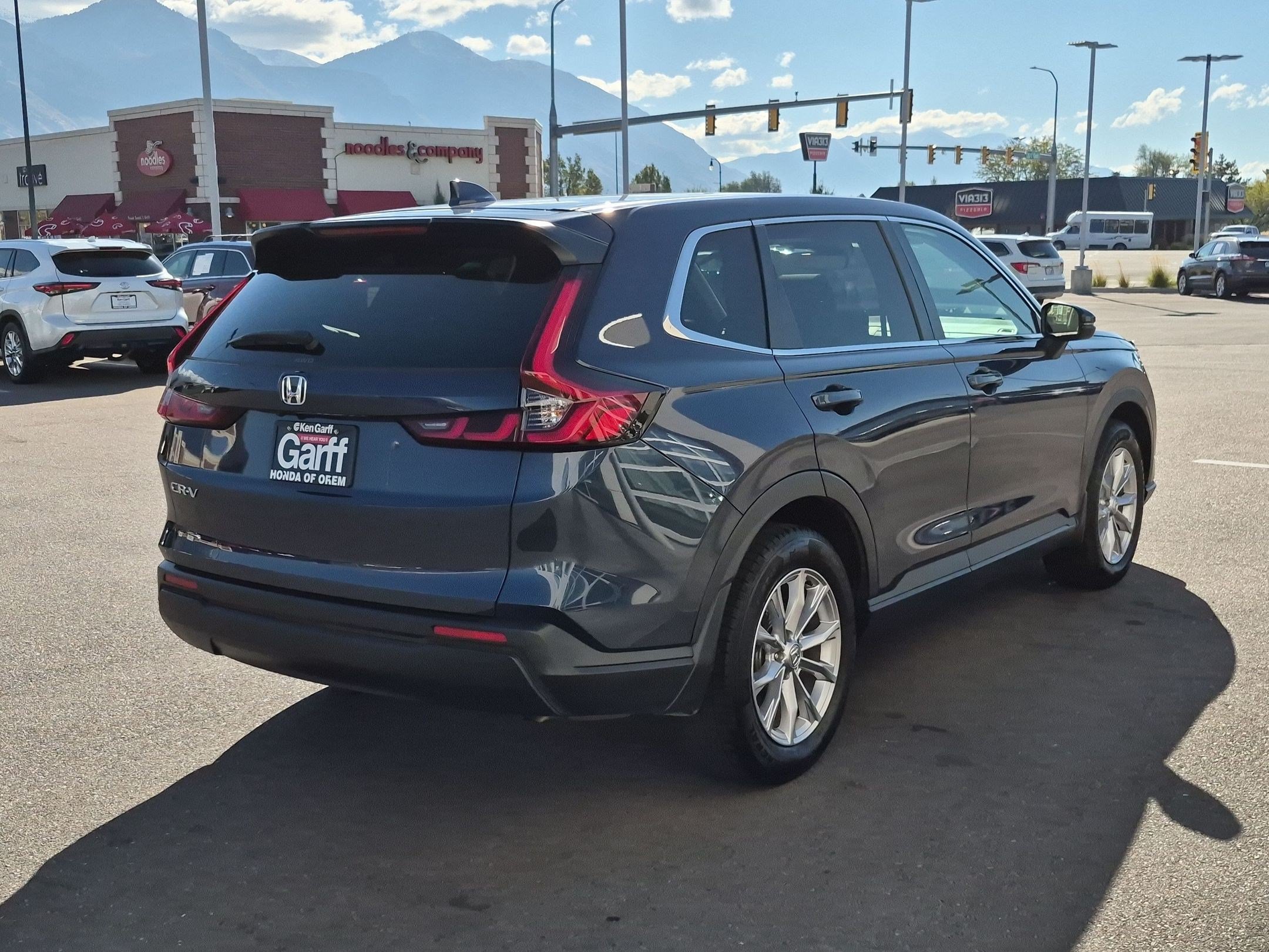 Used 2023 Honda CR-V EX-L image 3