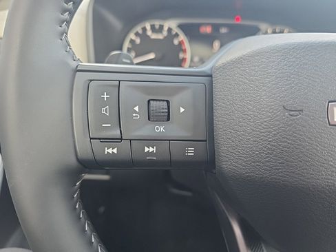 Certified 2026 Nissan Rogue SV w/ SV Premium Package image 20