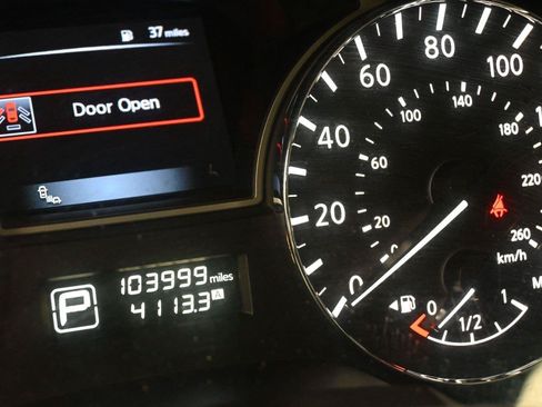 Used 2015 Nissan Altima 2.5 SL w/ Technology Package FWD image 4