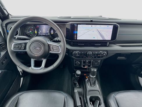 Used 2024 Jeep Wrangler High Altitude image 15