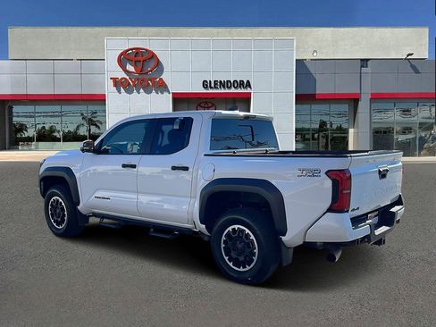 Used 2024 Toyota Tacoma TRD Off-Road w/ TRD Off Road Premium Package image 5