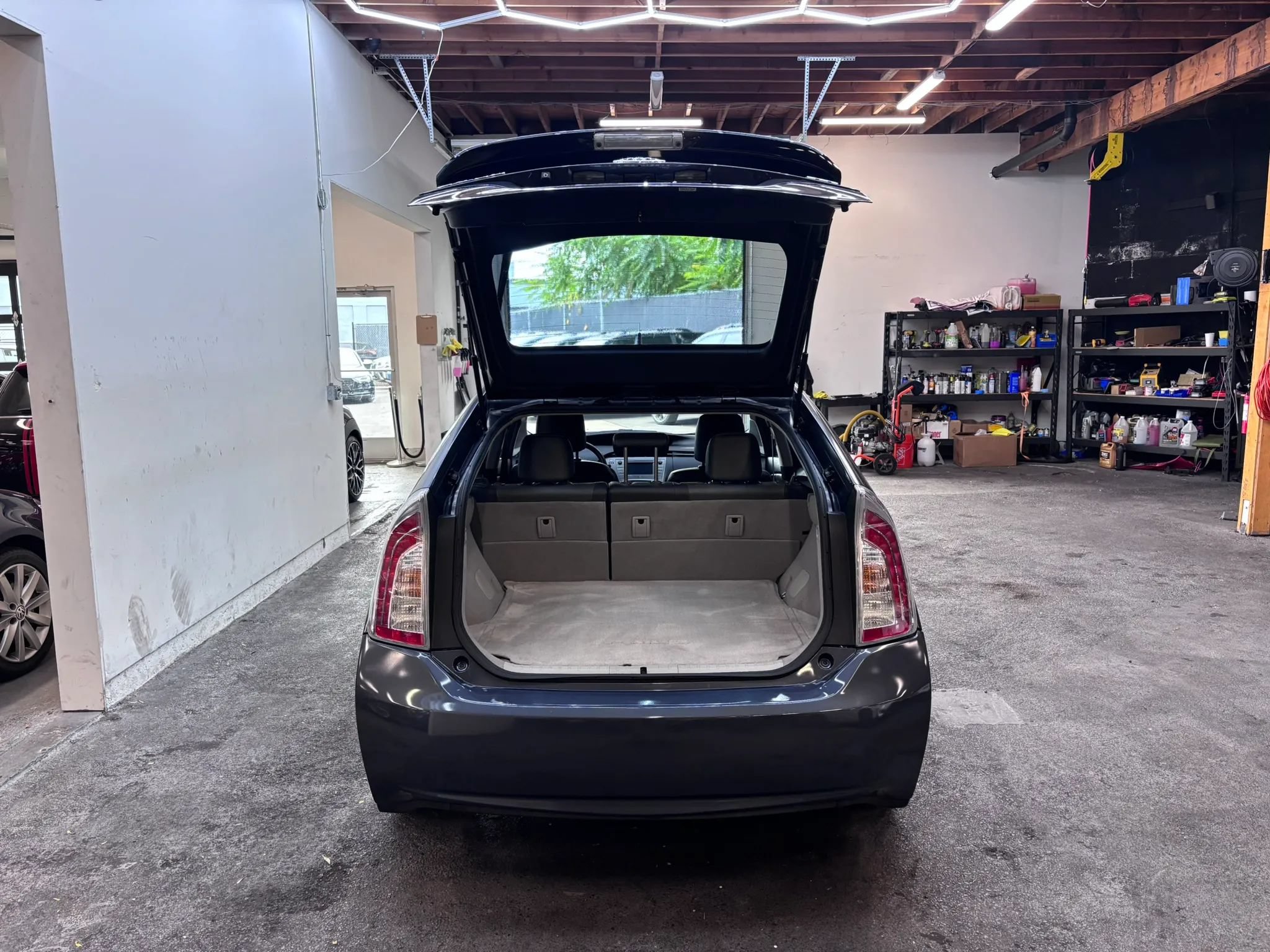 Used 2012 Toyota Prius Five FWD image 21