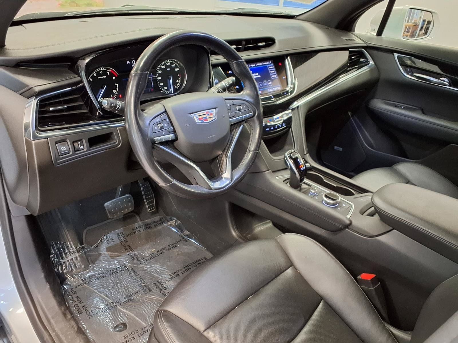 Used 2020 Cadillac XT6 Premium Luxury FWD image 19