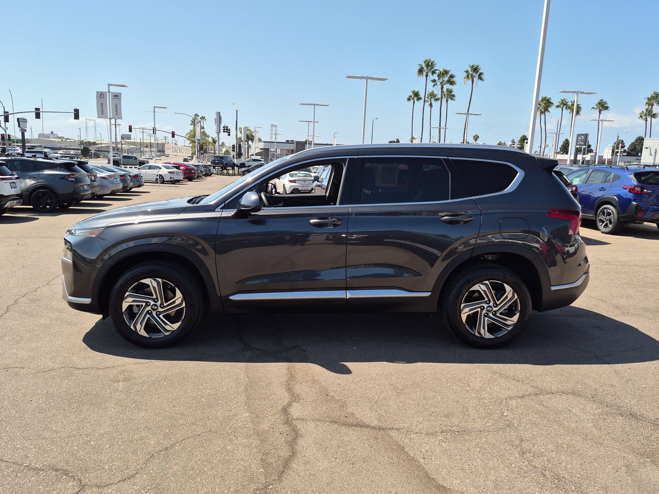 Used 2022 Hyundai Santa Fe SEL w/ Cargo Package AWD/4WD image 4