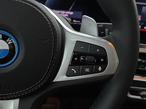 New 2026 BMW X5 xDrive50e w/ Executive Package image 18