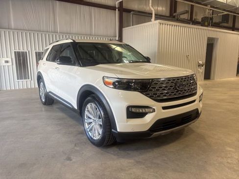 Used 2020 Ford Explorer Limited image 2