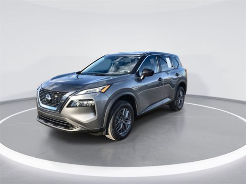 Used 2021 Nissan Rogue S image 4