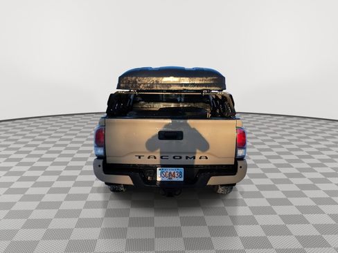 Used 2020 Toyota Tacoma TRD Off-Road image 7