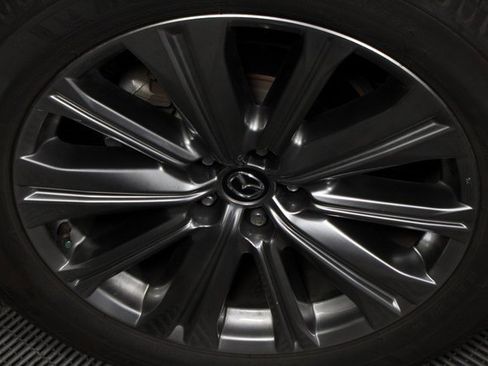 Used 2023 MAZDA CX-9 Signature image 9