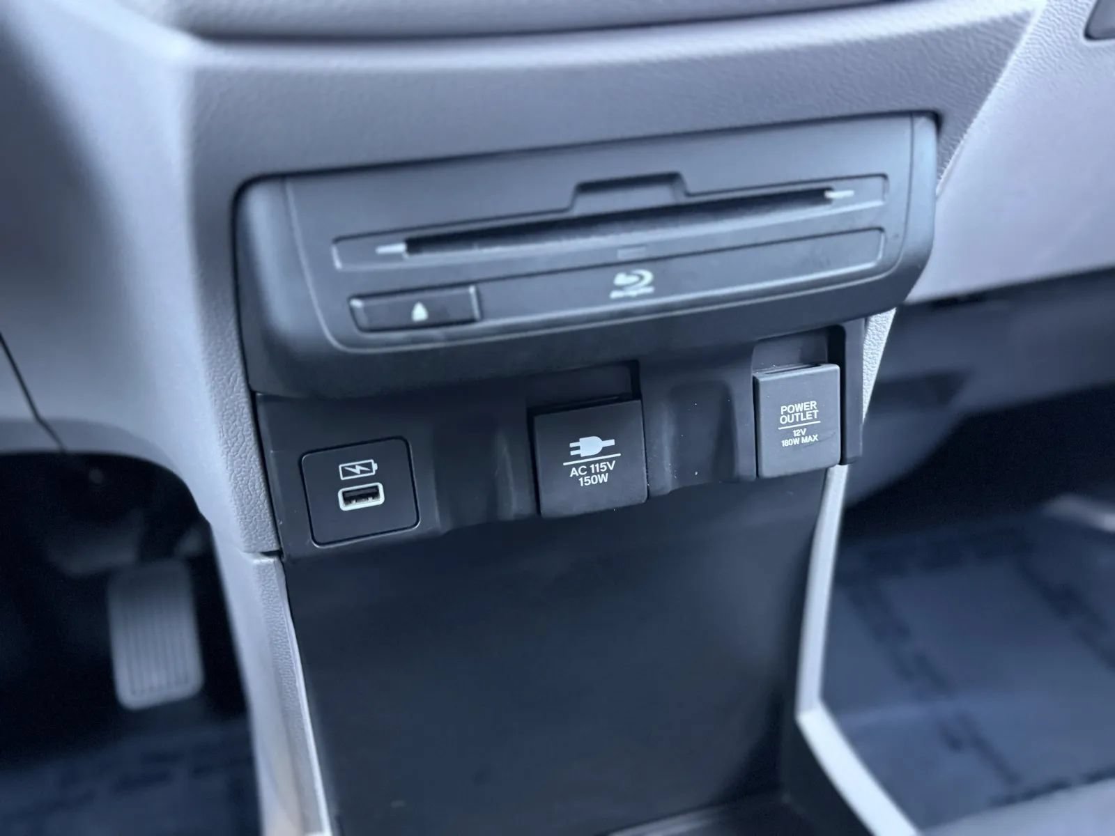 Used 2023 Honda Odyssey Elite image 37