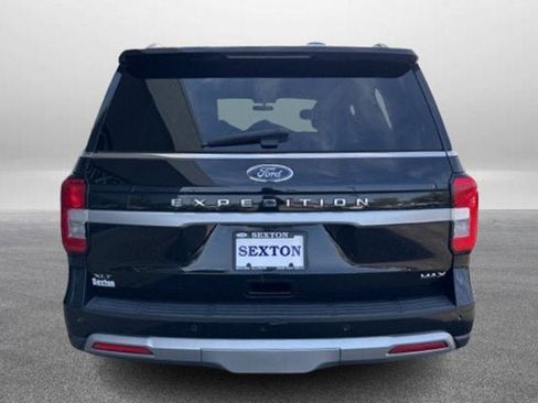 Used 2023 Ford Expedition Max XLT image 9