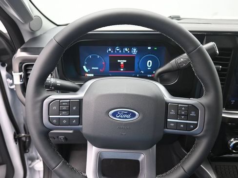 New 2026 Ford F250 Lariat w/ Black Appearance Package AWD/4WD image 31
