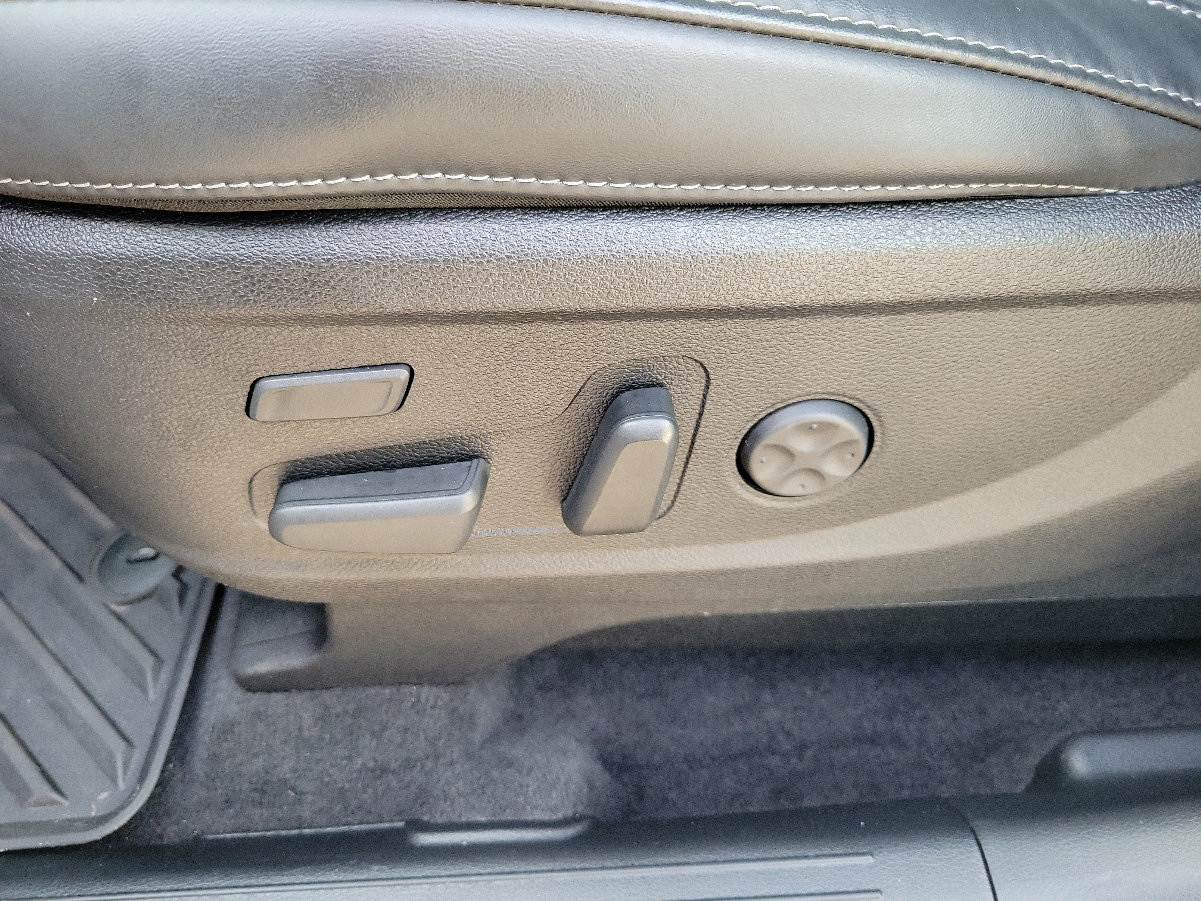 Used 2025 Kia Telluride SX Prestige X-Pro AWD/4WD image 24