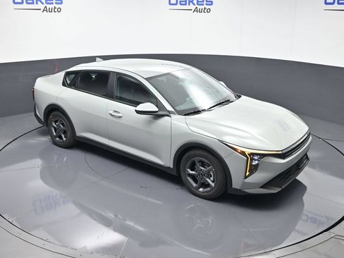 New 2026 Kia K4 FWD image 44