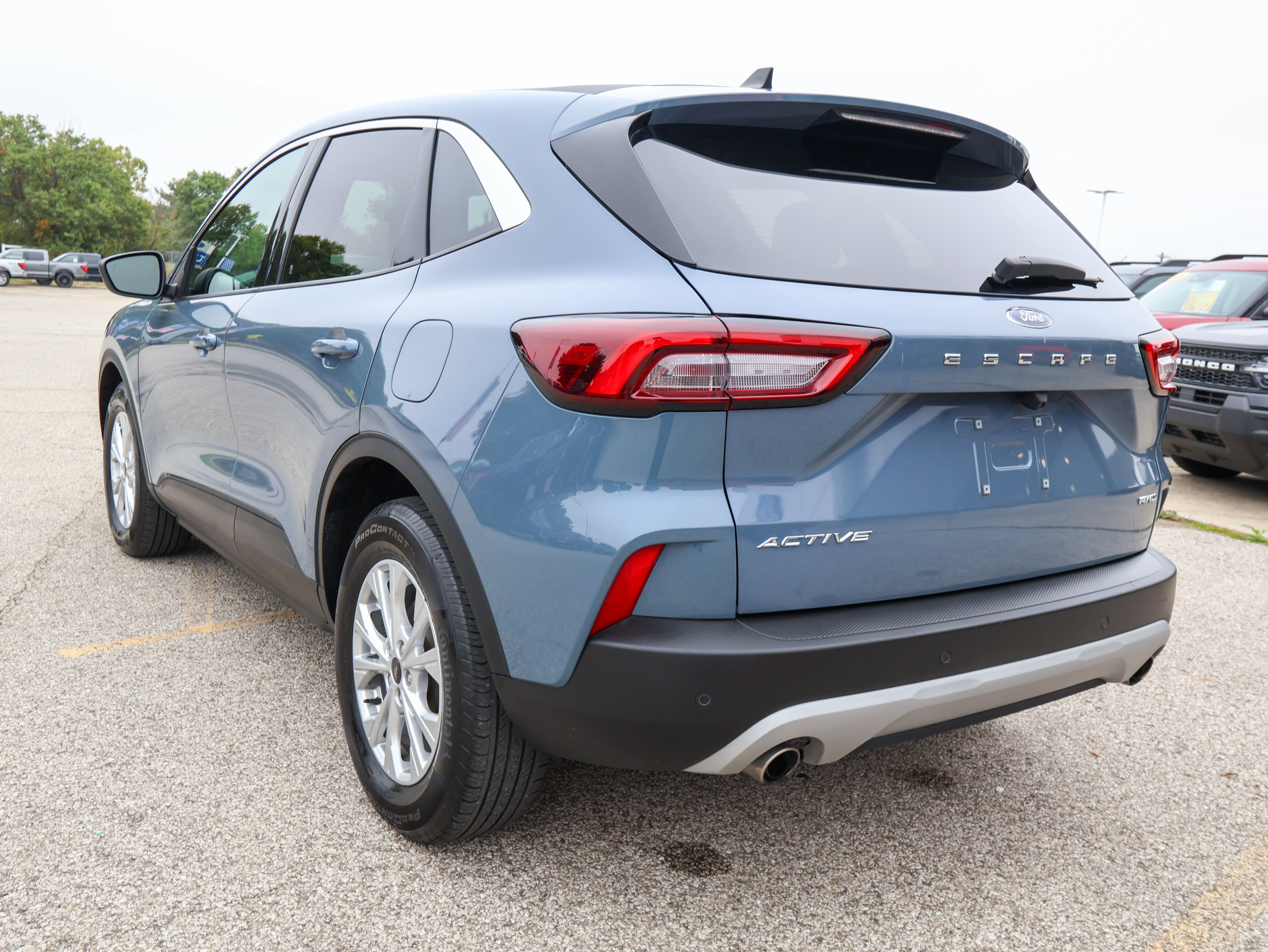 Used 2023 Ford Escape Active w/ Tech Pack #1 AWD/4WD image 3