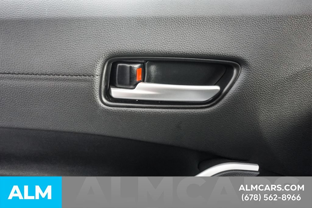 Used 2026 Toyota Corolla Cross XLE FWD image 41