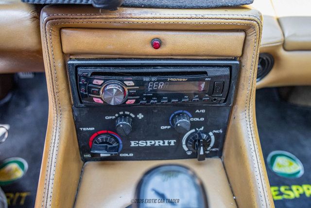 Used 1991 Lotus Esprit SE RWD image 37