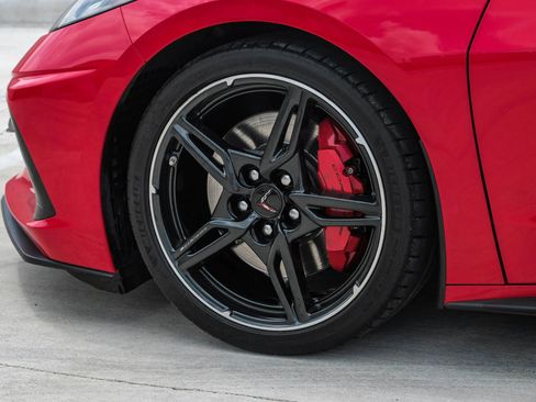 Used 2021 Chevrolet Corvette Stingray Premium Conv w/ Z51 Performance Package RWD image 40