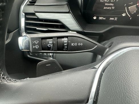 Used 2025 GMC Acadia Elevation image 34