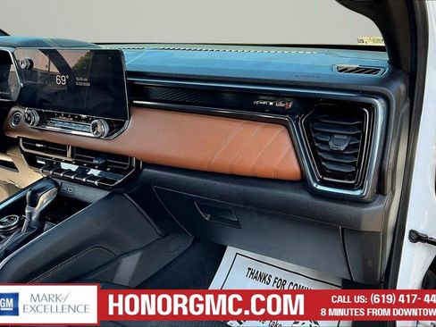 Used 2024 GMC Canyon AT4 AWD/4WD image 26
