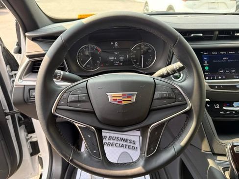 Used 2024 Cadillac XT5 Luxury w/ LPO, Floor Liner Package AWD/4WD image 15