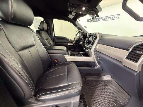 Used 2022 Ford F250 Lariat w/ Lariat Value Package AWD/4WD image 17