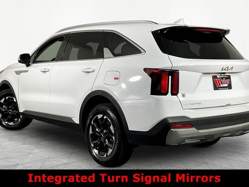 Certified 2026 Kia Sorento S AWD/4WD image 4