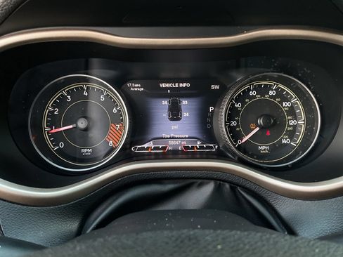 Used 2014 Jeep Cherokee Limited FWD image 38