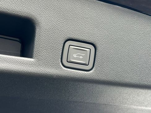 New 2026 Buick Enclave Avenir w/ LPO, Floor Liner Package image 39