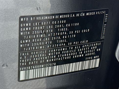 Used 2024 Volkswagen Tiguan SE image 12