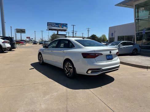 Used 2024 Volkswagen Jetta SEL image 7