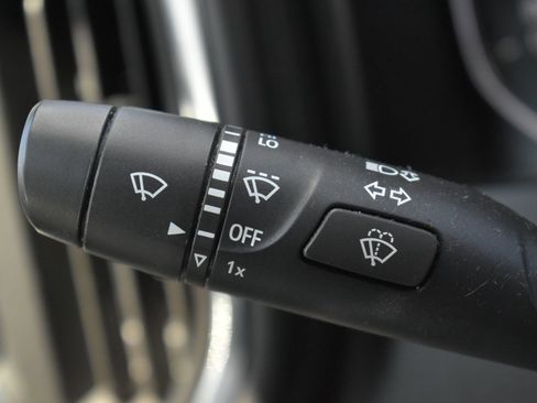 Used 2021 GMC Sierra 1500 Elevation image 24