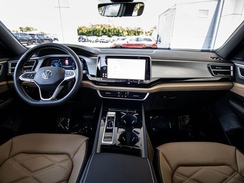New 2026 Volkswagen Atlas Cross Sport SE FWD image 31
