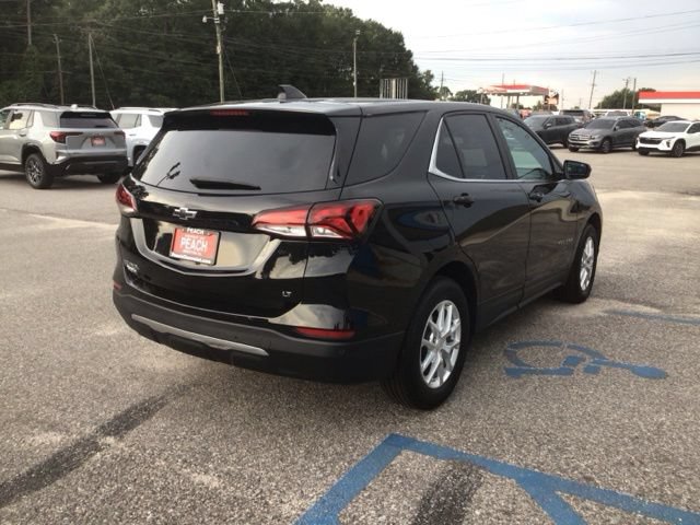 Used 2024 Chevrolet Equinox LT FWD image 2