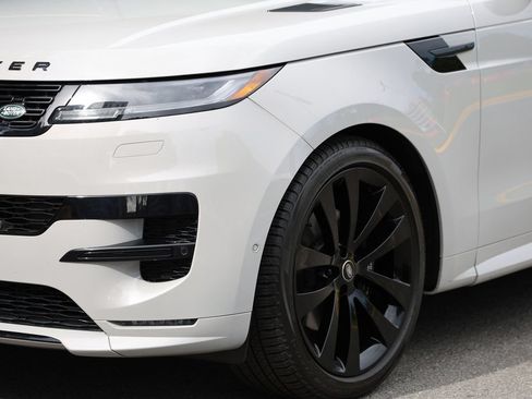 Used 2024 Land Rover Range Rover Sport Dynamic SE AWD/4WD image 7