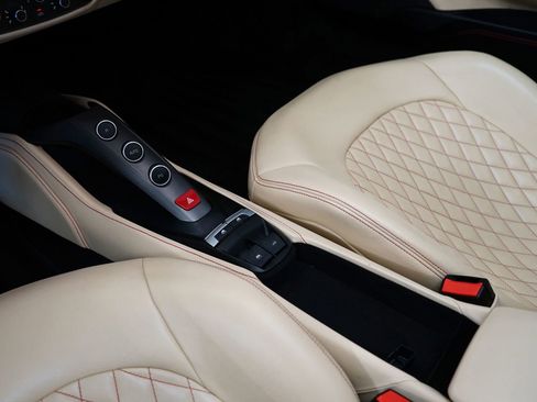 Used 2016 Ferrari 488 Spider image 21
