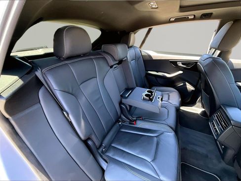 Used 2019 Audi Q8 Premium w/ Convenience Package AWD/4WD image 25