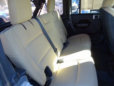 Used 2020 Jeep Wrangler Unlimited Sport image 11