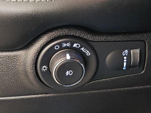 Used 2022 Dodge Durango SXT AWD/4WD image 26