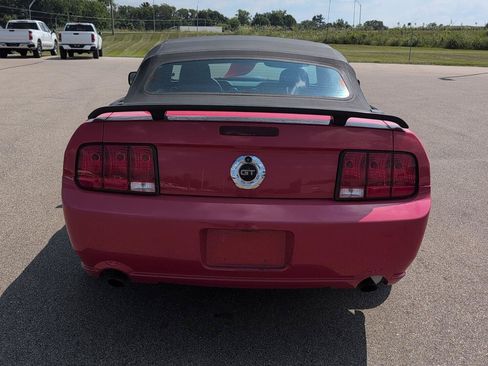 Used 2006 Ford Mustang GT RWD image 5