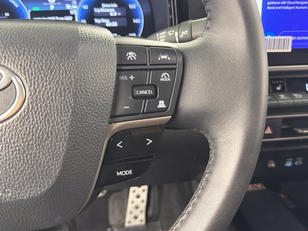 Used 2025 Toyota Camry XSE FWD image 28