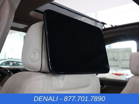 New 2026 GMC Yukon Denali w/ Denali Reserve Package AWD/4WD image 16