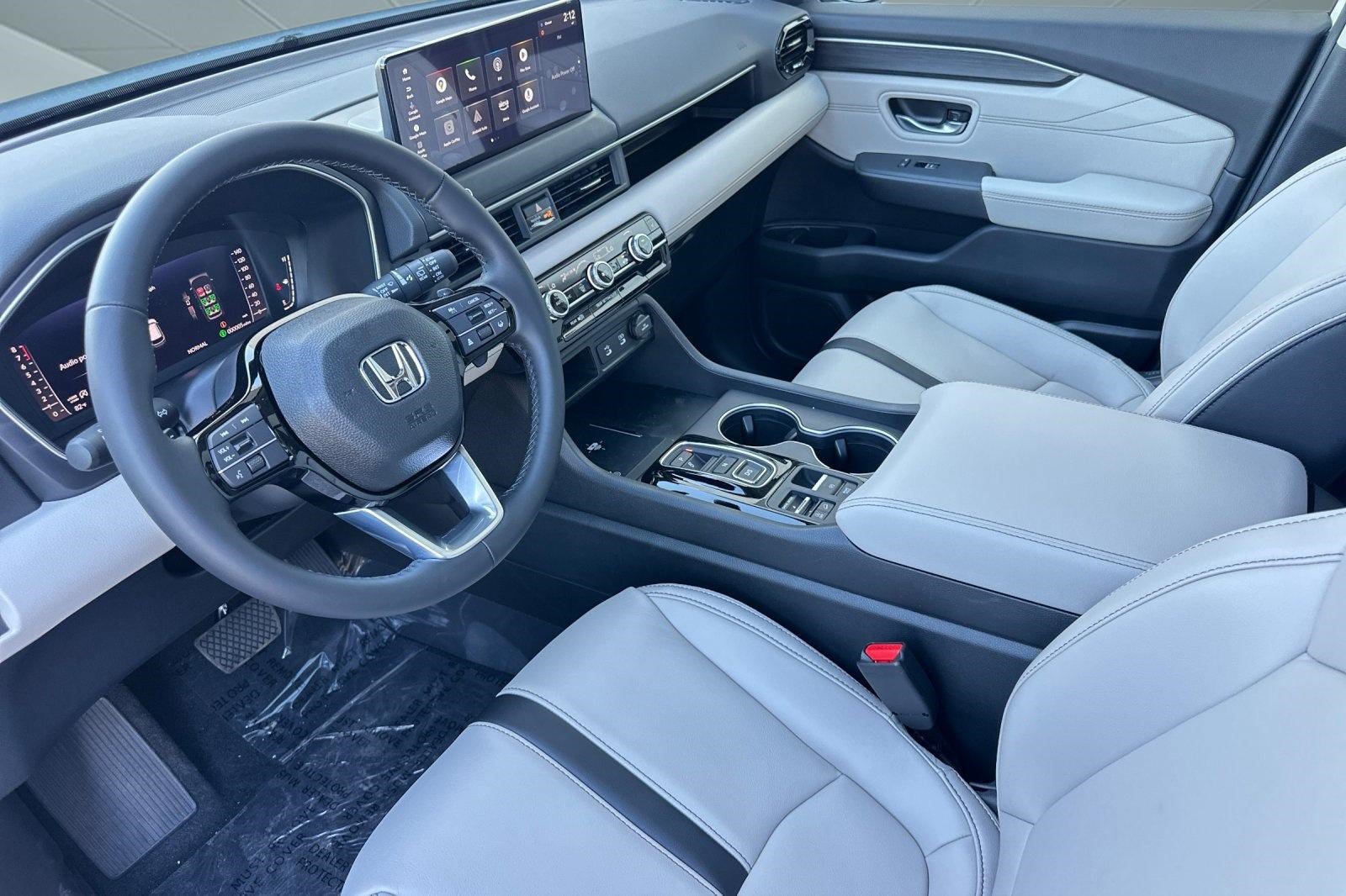 New 2026 Honda Pilot Touring image 4