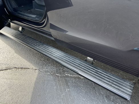 Used 2025 Ford Expedition King Ranch image 37