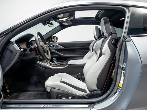 Used 2023 BMW M4 xDrive Competition w/ Executive Package AWD/4WD image 5