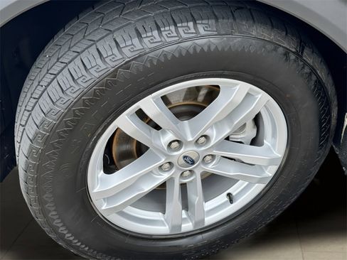 Used 2021 Ford Explorer XLT image 22