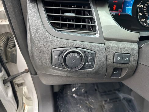 Used 2013 Ford Edge Sport w/ Driver Entry Pkg image 29